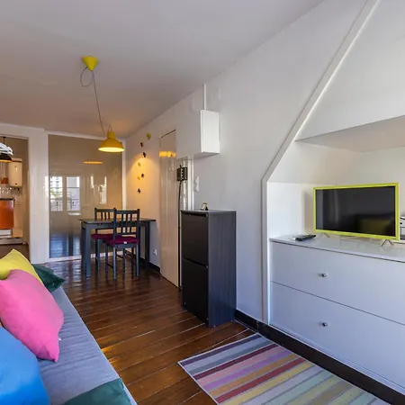 Cosy Flat In Martim Moniz - Appartement Lissabon