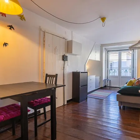 Апартаменты Mouraria House - *